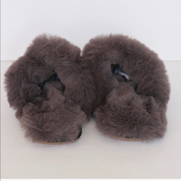 Amazon Essentials Women's Scuff Slipper, Size 7 - Picture 3 of 5